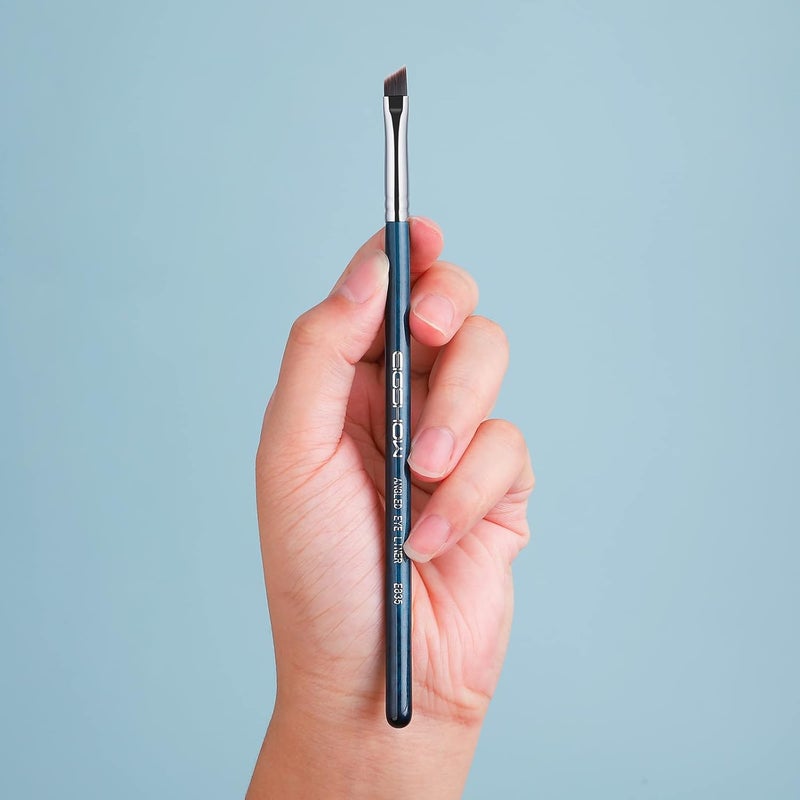 EIGSHOW Eyeliner Brush Fine Angled - PRO Precision Gel Eye Liner Makeup Brush -Ultra Thin Slanted Flat Angle - Premium Cruelty Free Synthetic Bristles (E835 Blue) - Image 3